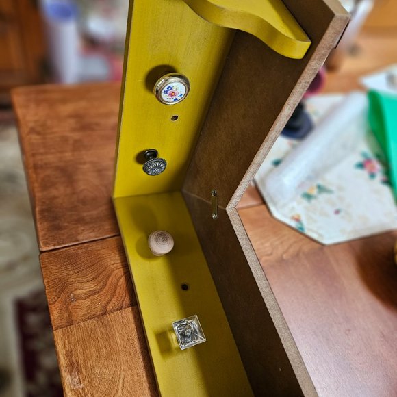 Wall Decor Cool Corner Shelf Fits Any Corner Has 4 Different Knobs